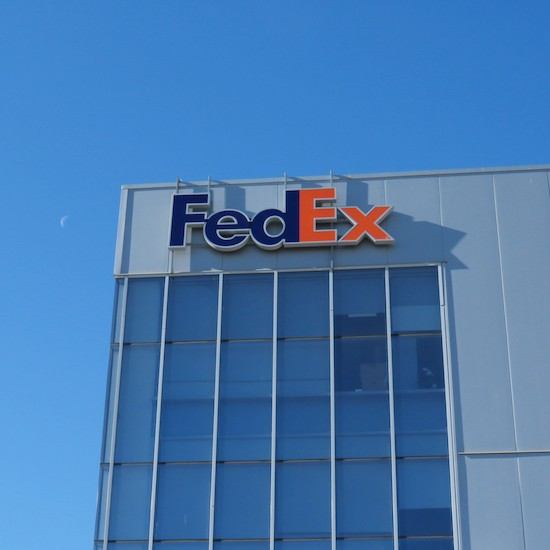 Proyecto de imagen corporativa para FedEx