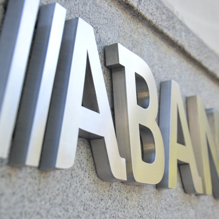 Proyecto de imagen corporativa para Abanca